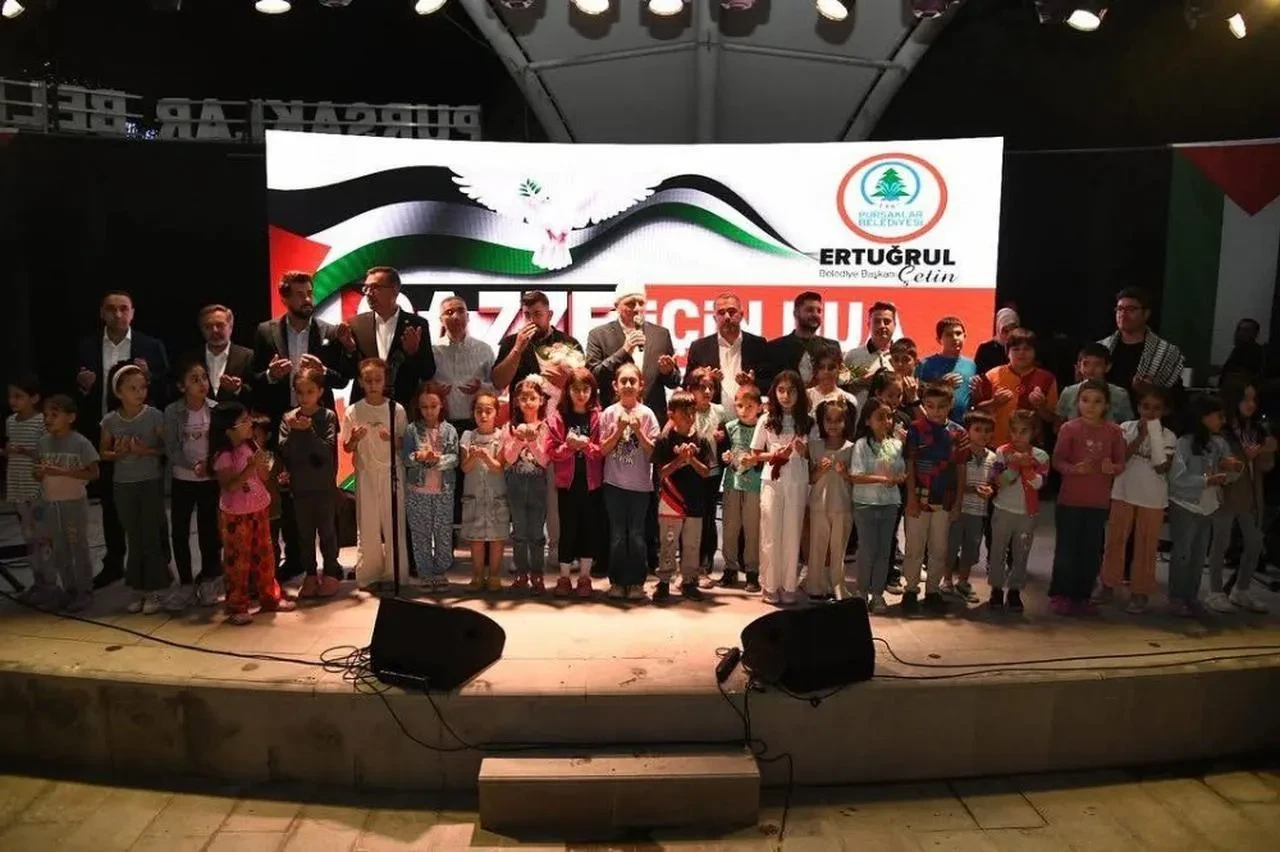 Pursaklar Belediyesi Gazze için Dua ve İlahi Programı Düzenledi