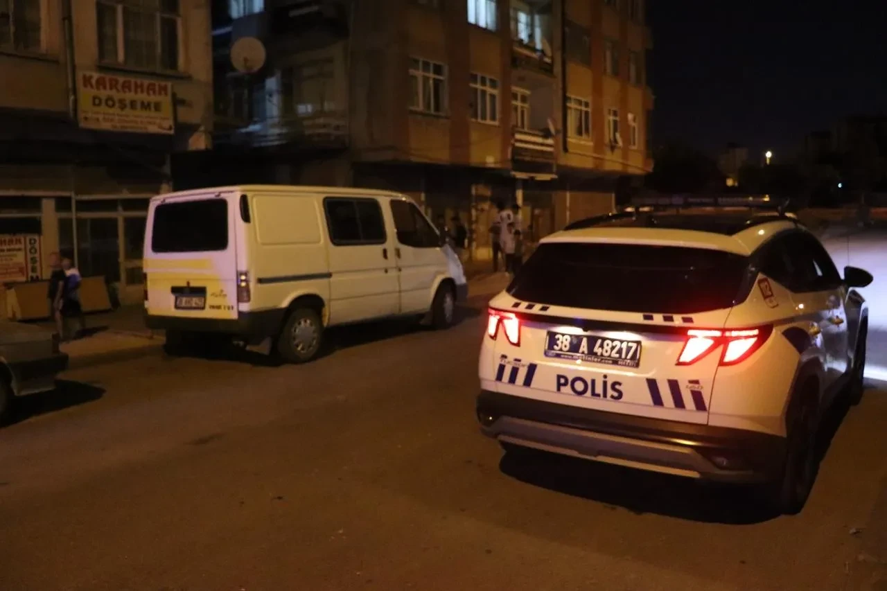 Kocasinan'da Bıçaklı Kavga Sonucu Bir Kişi Ağır Yaralandı