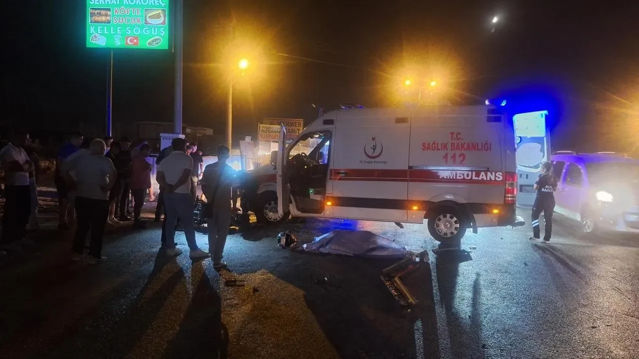 Serhat Yazar Antalya'da motosikletle otomobil çarpışmasında hayatını kaybetti