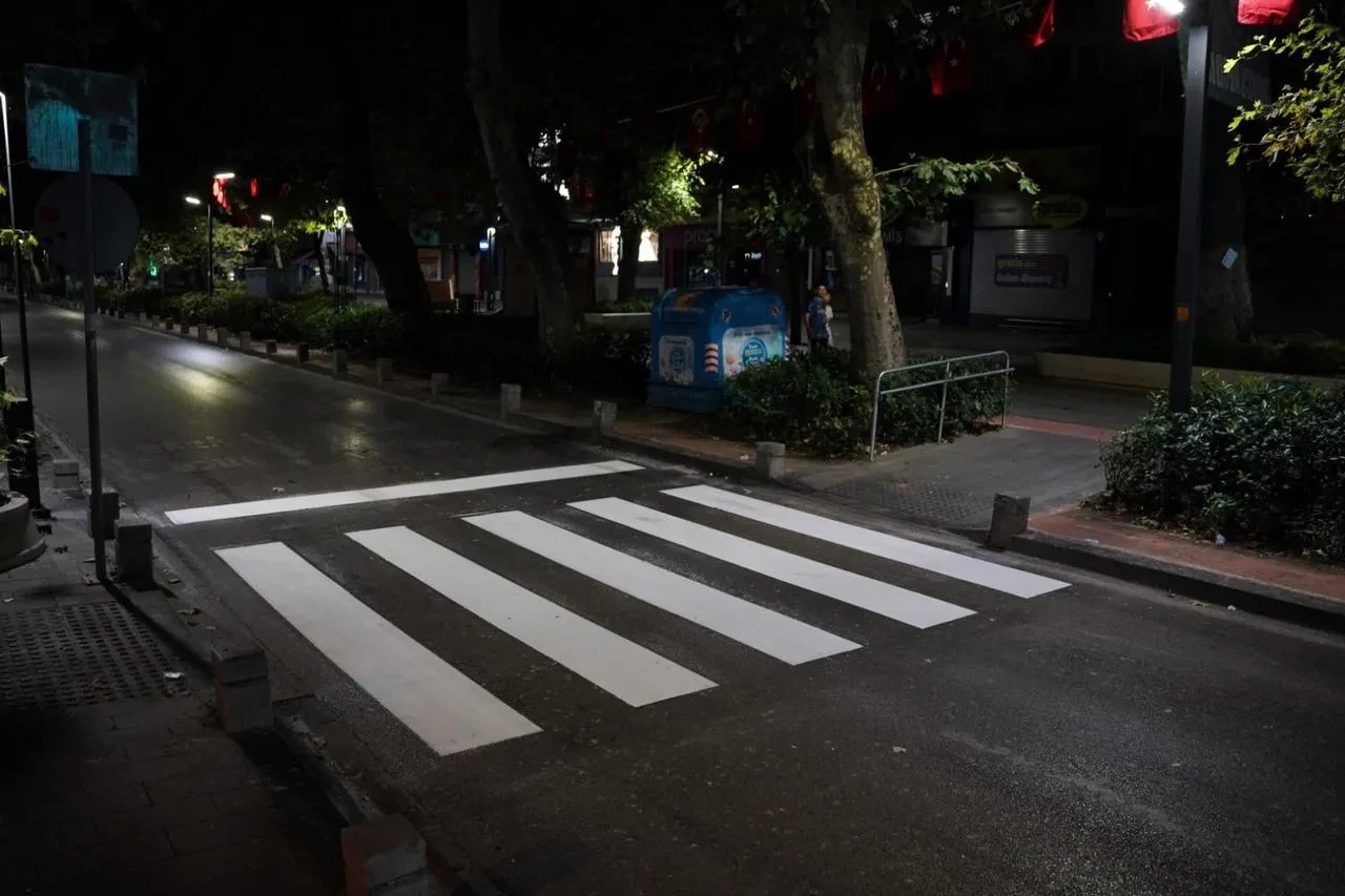 Kocaeli Belediyesi Yaya Geçitlerini Yenileyerek Güvenli Ulaşım Sağlıyor