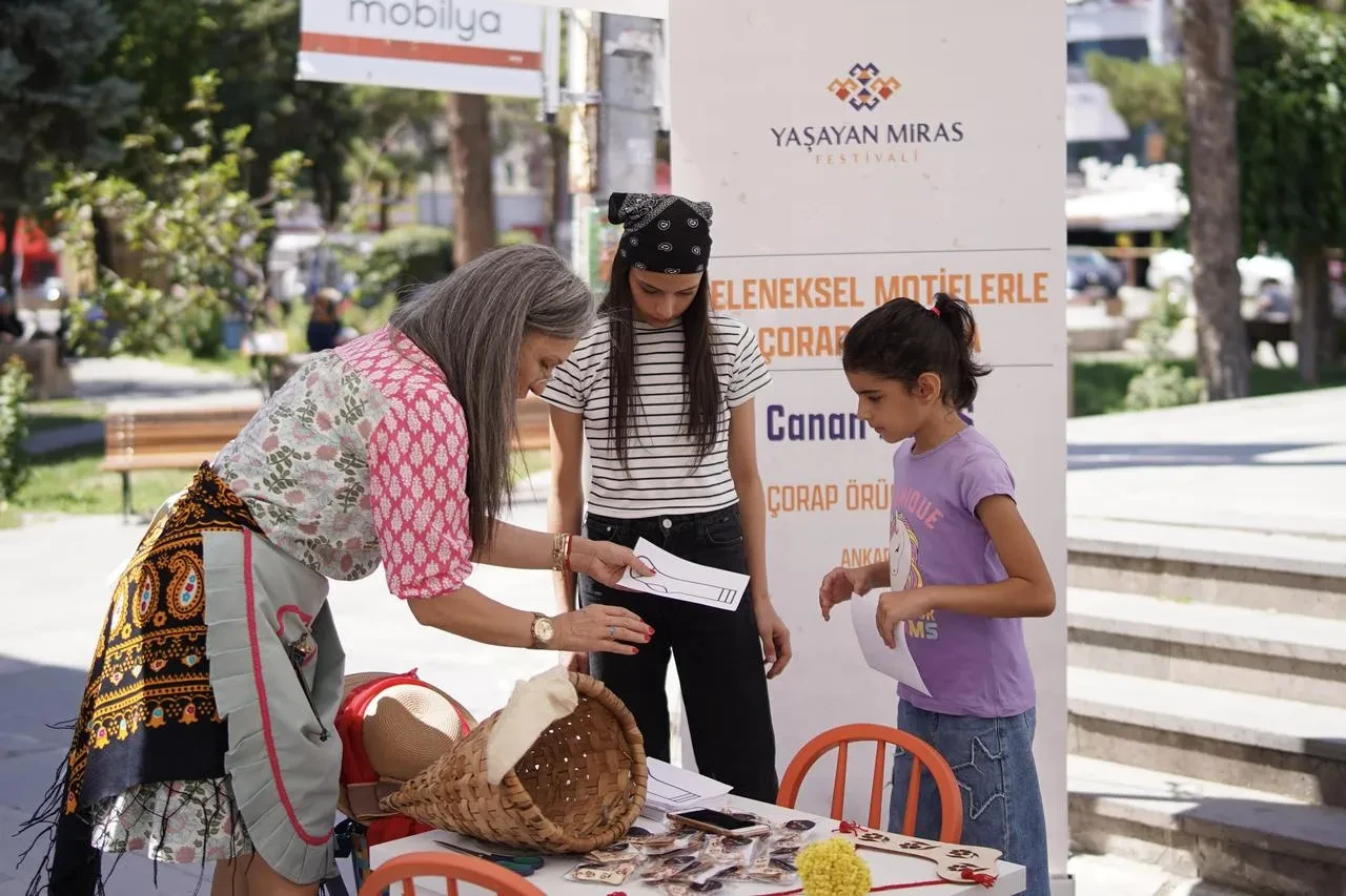 Erzincan'da yaşayan miras festivali kültür ve sanatı buluşturuyor