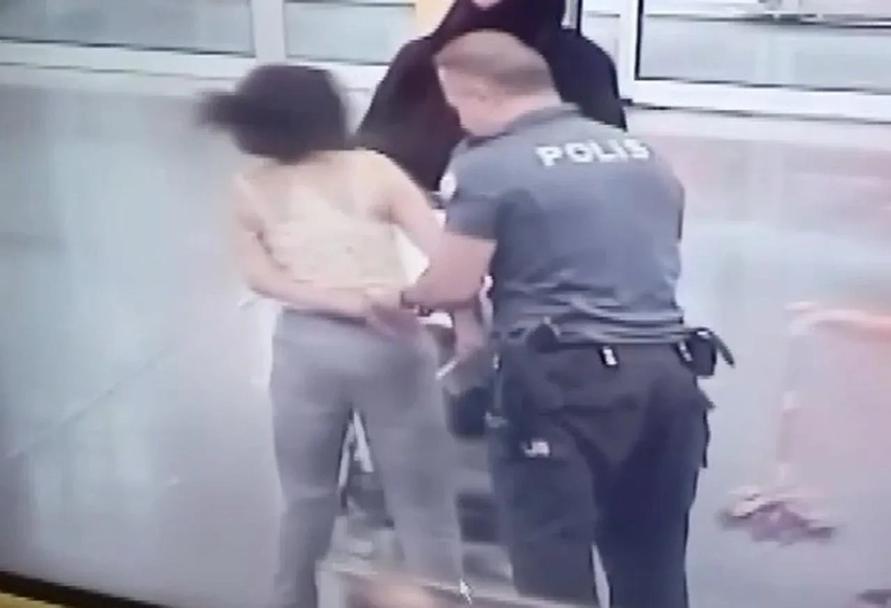 Alkollü kadın Bursa Terminali'nde güvenlik görevlisine saldırdı
