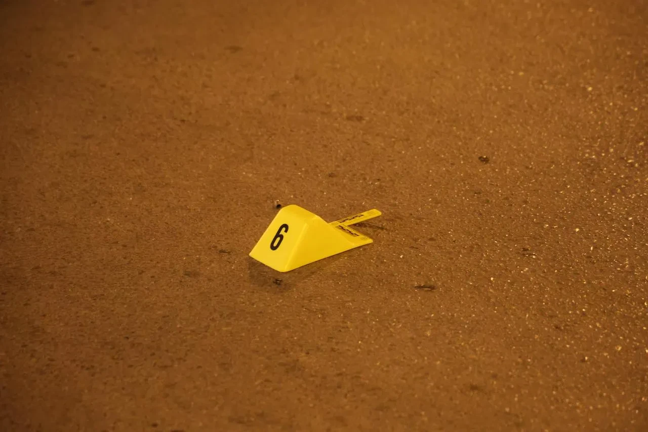 Kozan’da motosikletli şahıslar kafe önünde havaya ateş açtı polis şüphelileri arıyor