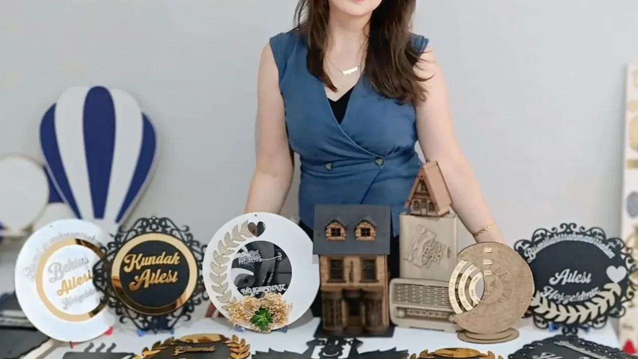 Fahriye Yel Hediyelik Eşyalarla Ev Hanımlarına Ek Gelir Sağlıyor