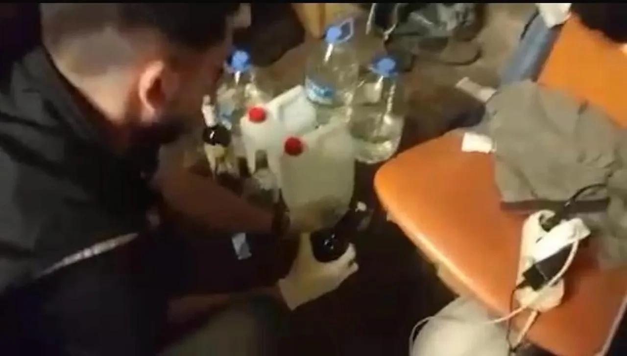 Kayseri'de sahte alkol üreten şahıs ve 50 litre etil alkol ele