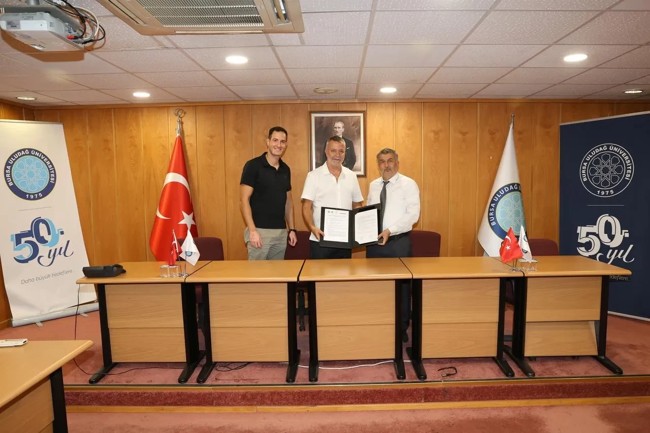 Bursa Uludağ Üniversitesi ve Bekamak Makine arasında iş birliği protokolü imzalandı