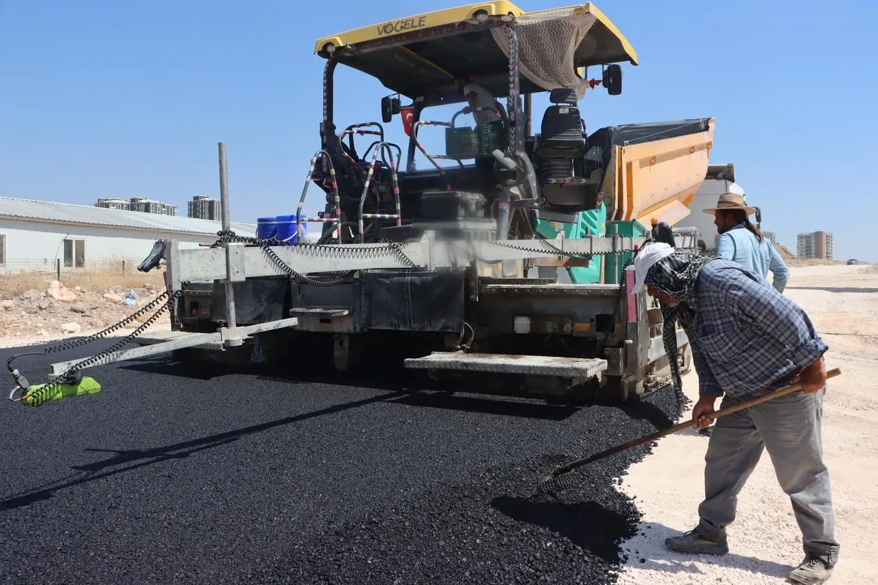 Şanlıurfa Büyükşehir Belediyesi Karaköprü’de ulaşımı güçlendiriyor