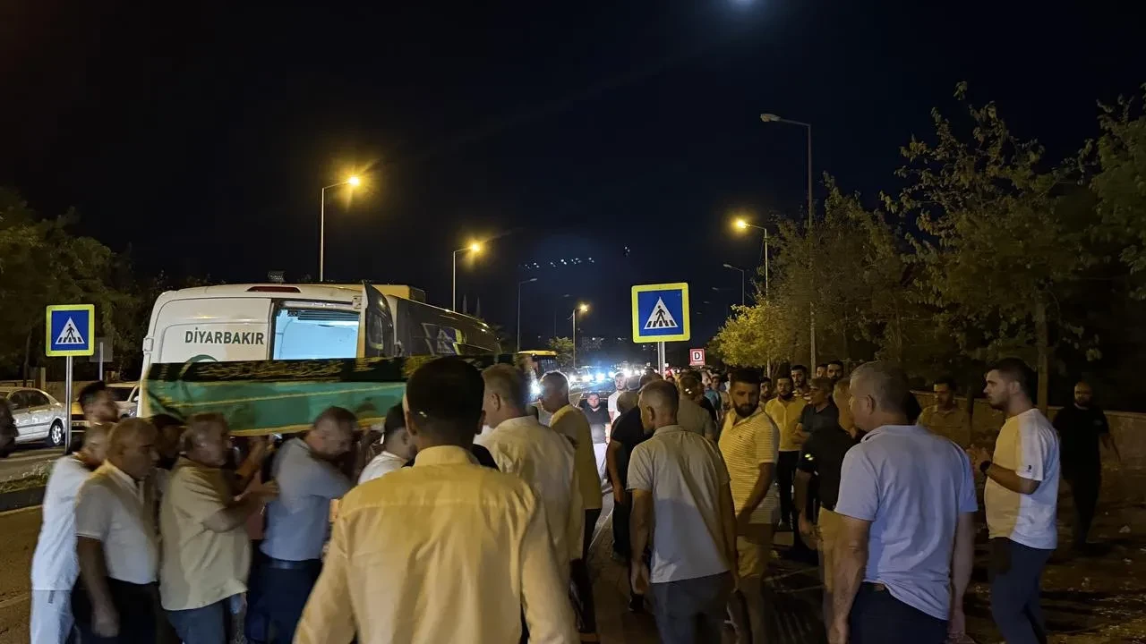 Diyarbakır'da 112 personeli oğlu Muhammed Ronahi Gültekin'i boğulma sonucu kaybetti