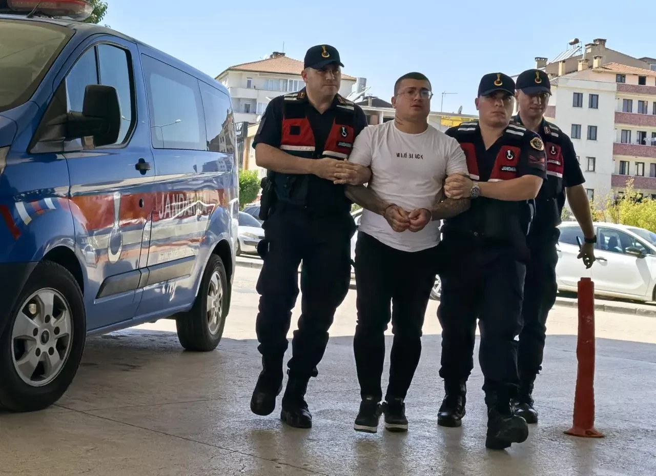 Bursa'nın İnegöl ilçesinde güvenlik görevlisini bıçaklayan saldırgan tutuklandı