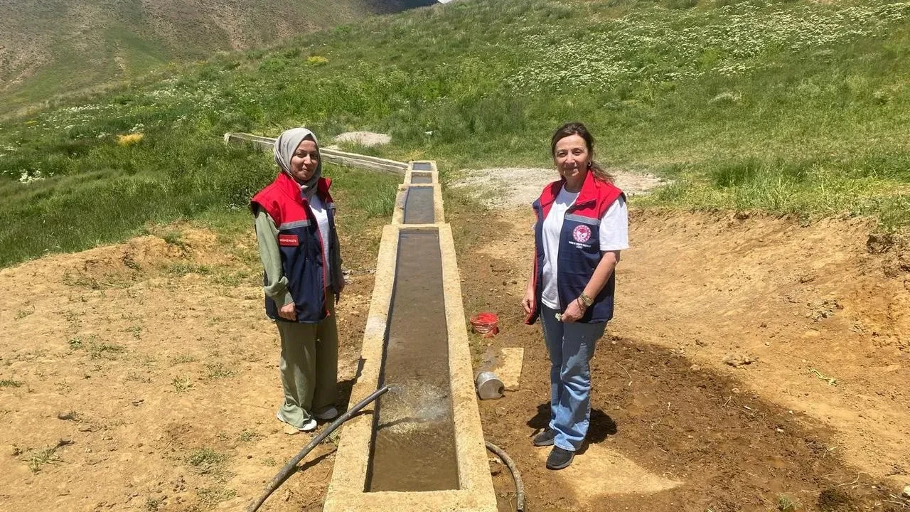 Siirt'in Pervari ilçesinde hayvancılığı desteklemek için mera ıslah projesi başlatıldı
