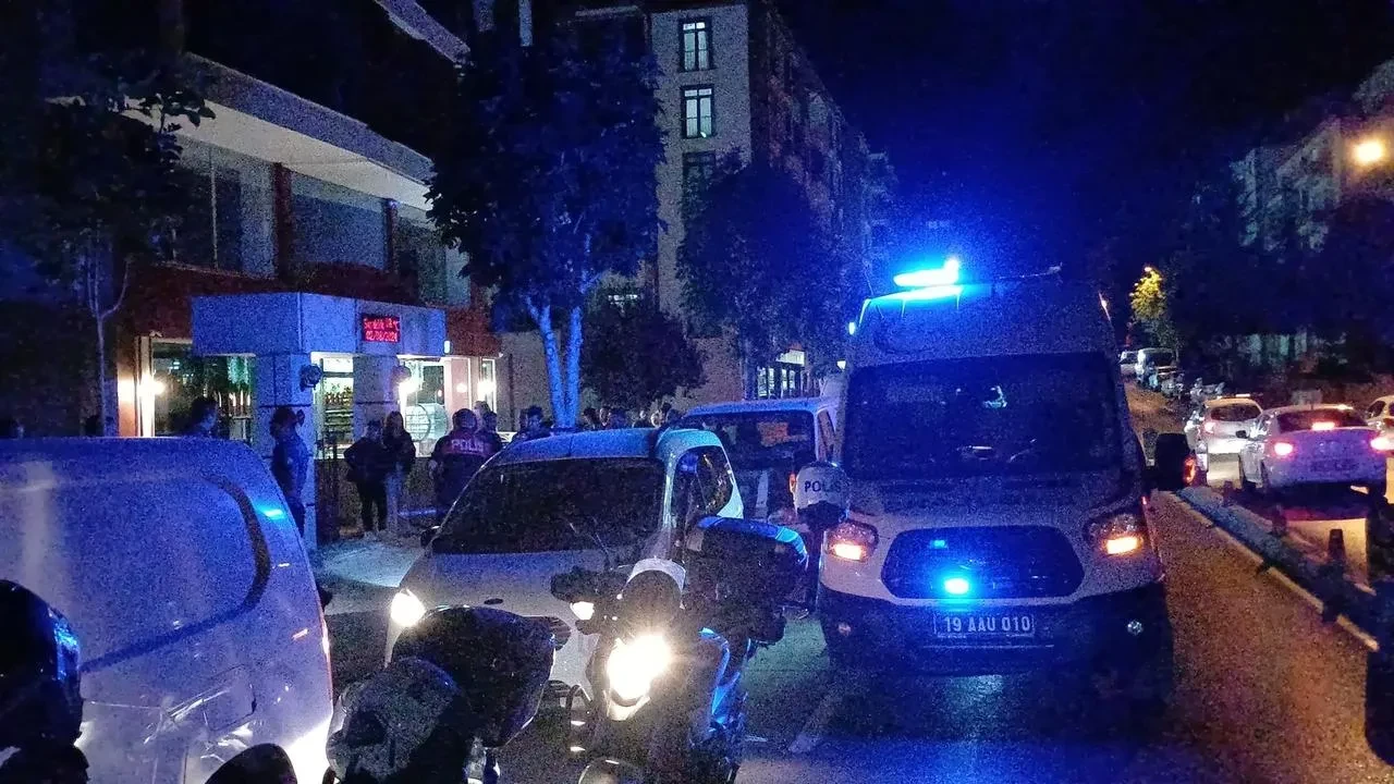 Çorum'da polis ihtarına uymayan motosiklet sürücüsü kaza yaptı