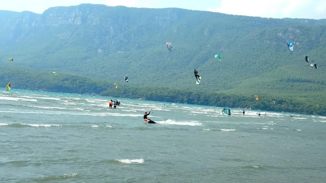 Ula Akyaka kitesurf için dünyanın en elverişli noktası oldu