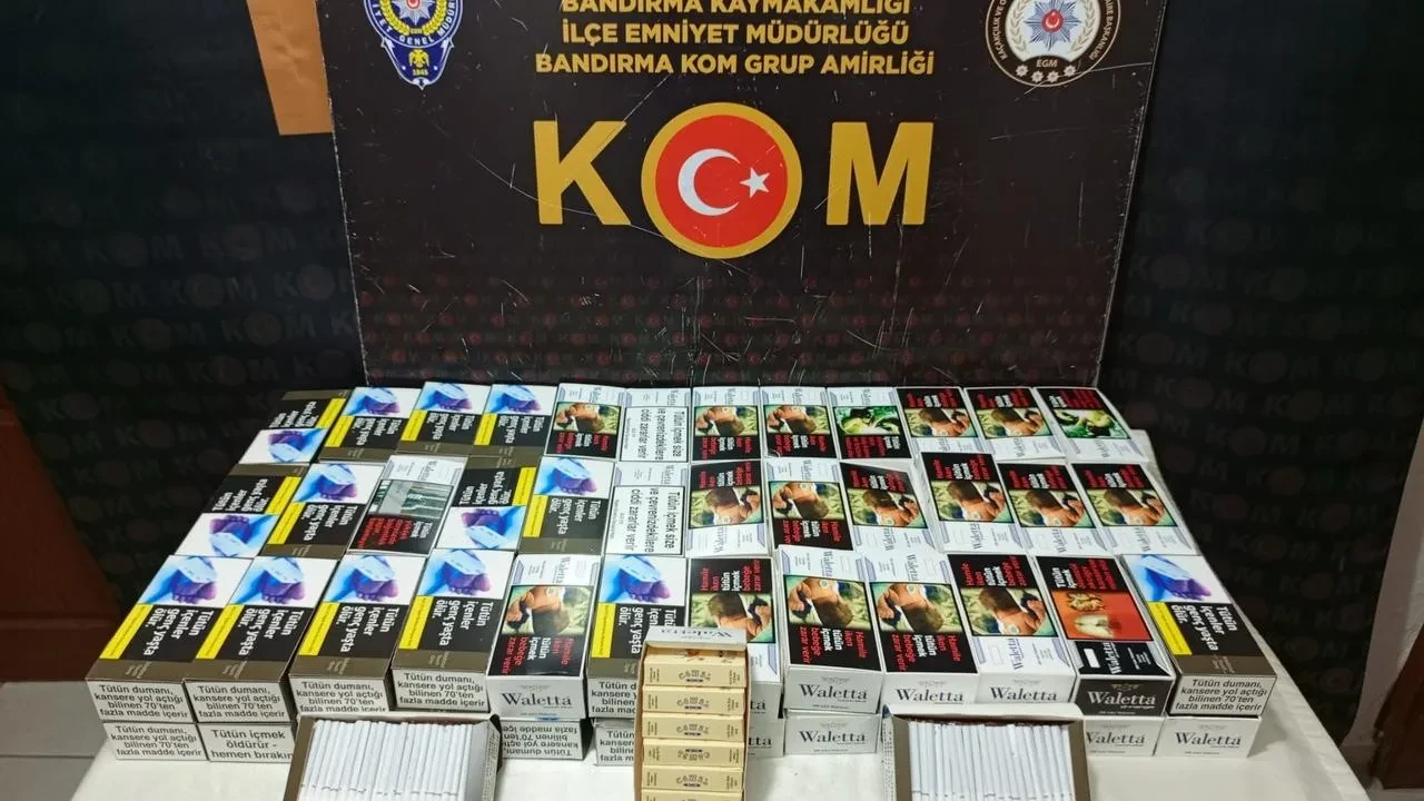 Bandırma'da polis operasyonunda 19 bin 520 kaçak makaron ele geçirildi