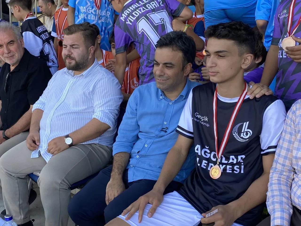 Bağcılar Belediyesi Mahallenin Yıldızları-2 etkinliğinde 4 bin öğrenci ödüllendirildi