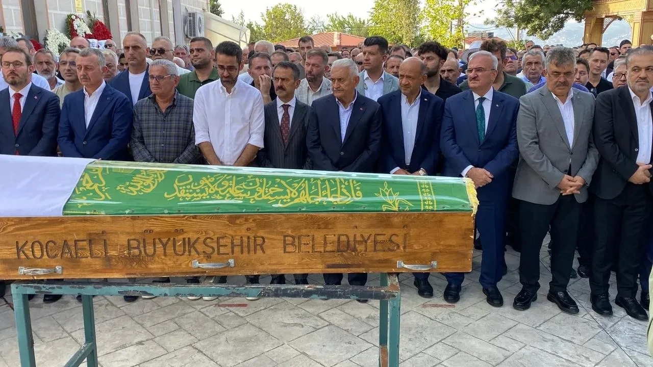 Hacı Halil Serim Kocaeli'de düzenlenen törenle son yolculuğuna uğurlandı