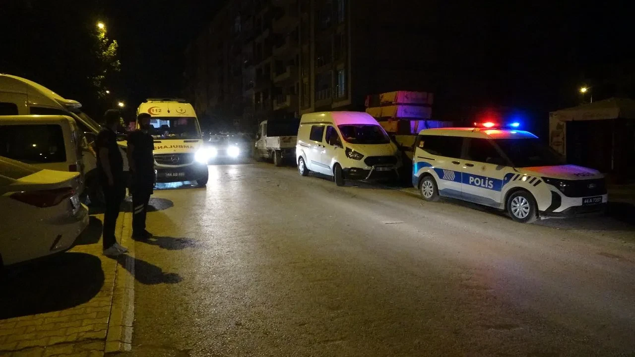 Malatya’da Yaşlı Kadın Evinde Yarı Çıplak Halde Ölü Bulundu