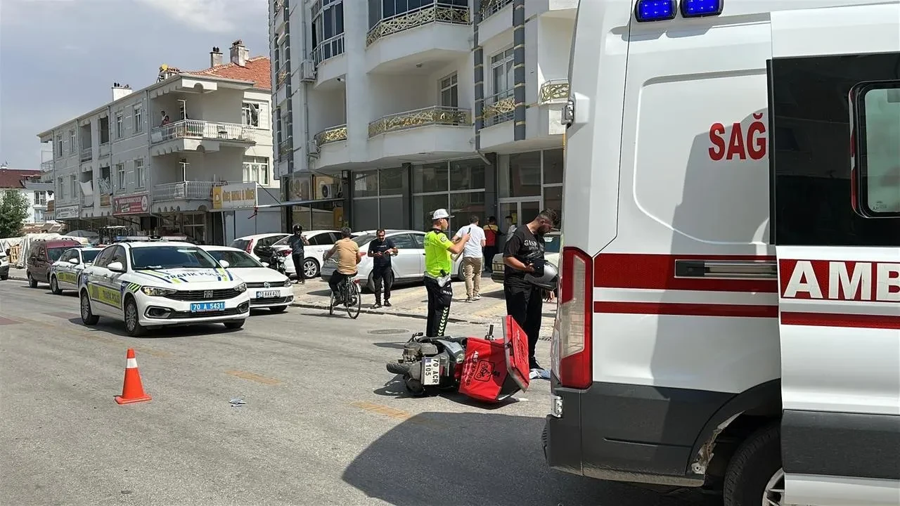 Karaman’da Motosiklet Sürücüsü Otomobil Çarpışmasında Yaralandı