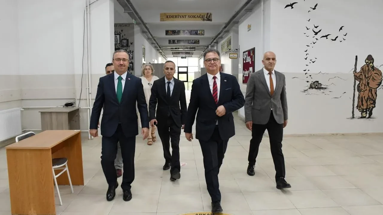 Mustafa Otrar Eskişehir'de Rehberlik Öğretmenleriyle YKS Sürecini Değerlendirdi