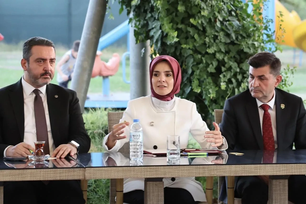 Bakan Göktaş Şube Başkanlarıyla Gazi Uyum Evi’nde Buluştu