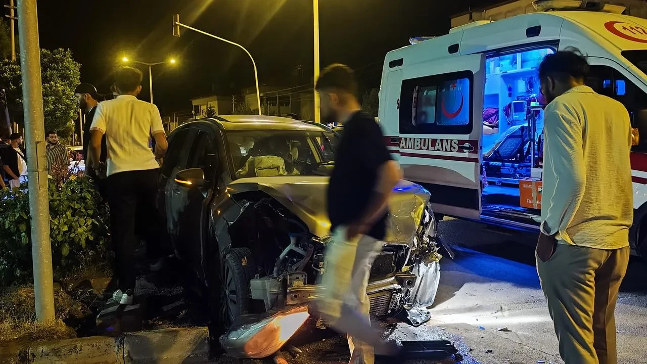 Sivas Şarkışla’da İki Araç Çarpıştı, 7 Kişi Yaralandı