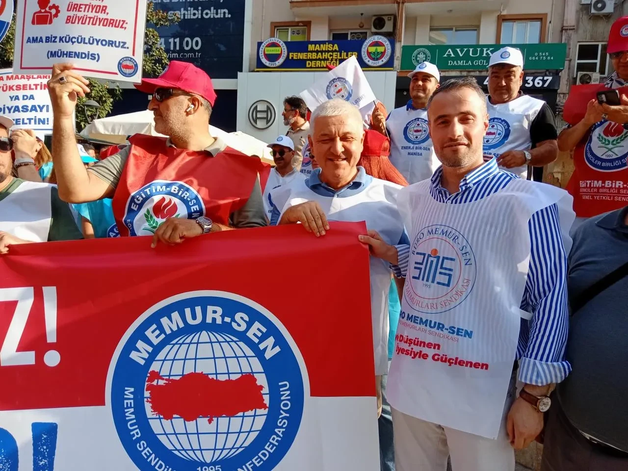 Memur-Sen Manisa'da kamu çalışanları için adil zam talebinde bulundu