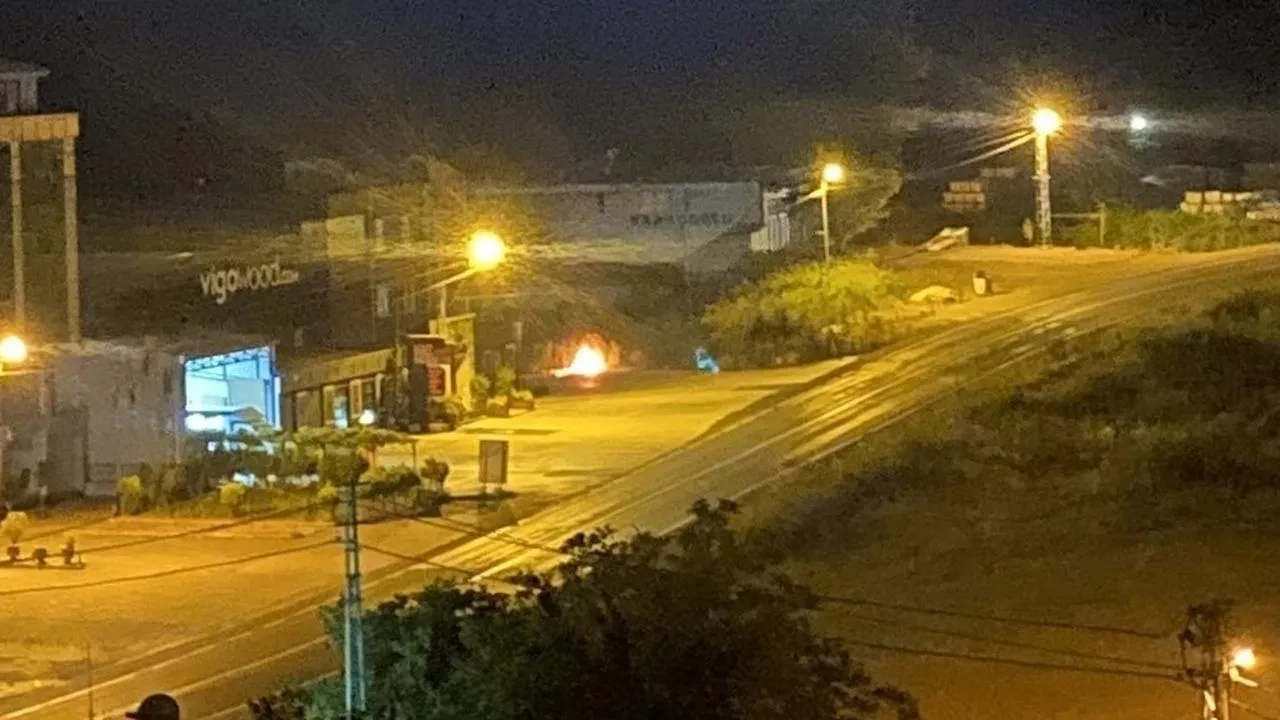 Ordu'nun Ünye ilçesinde çöp konteynerinde çıkan yangın itfaiye müdahalesiyle söndürüldü