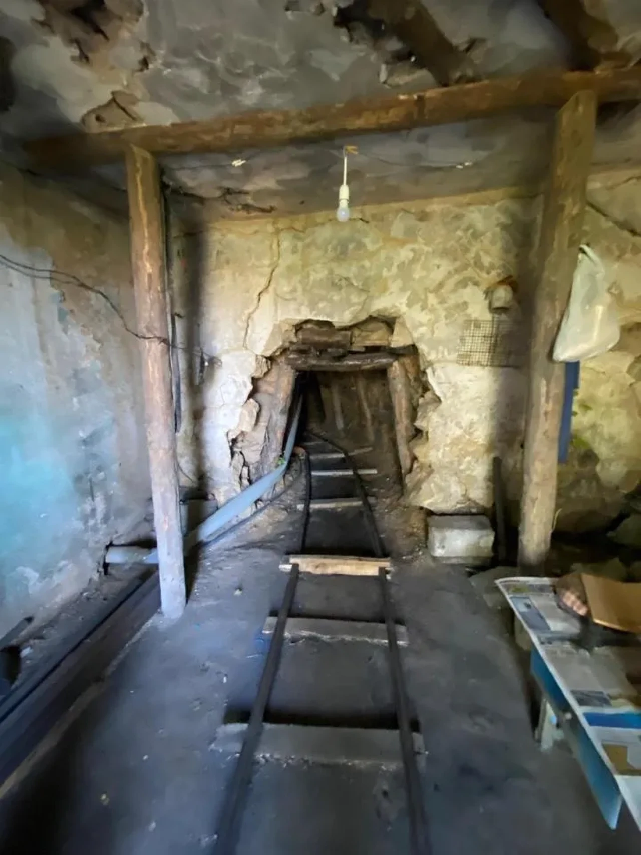 Zonguldak’ta 37 aranan şahıs operasyonlarla yakalandı ve uyuşturucu ele geçirildi.