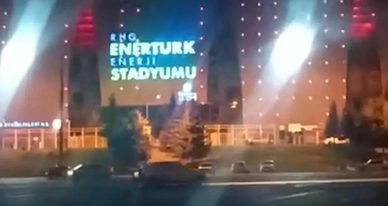 Kayseri'de drift yapan kadın sürücüye 48 bin 558 TL ceza kesildi