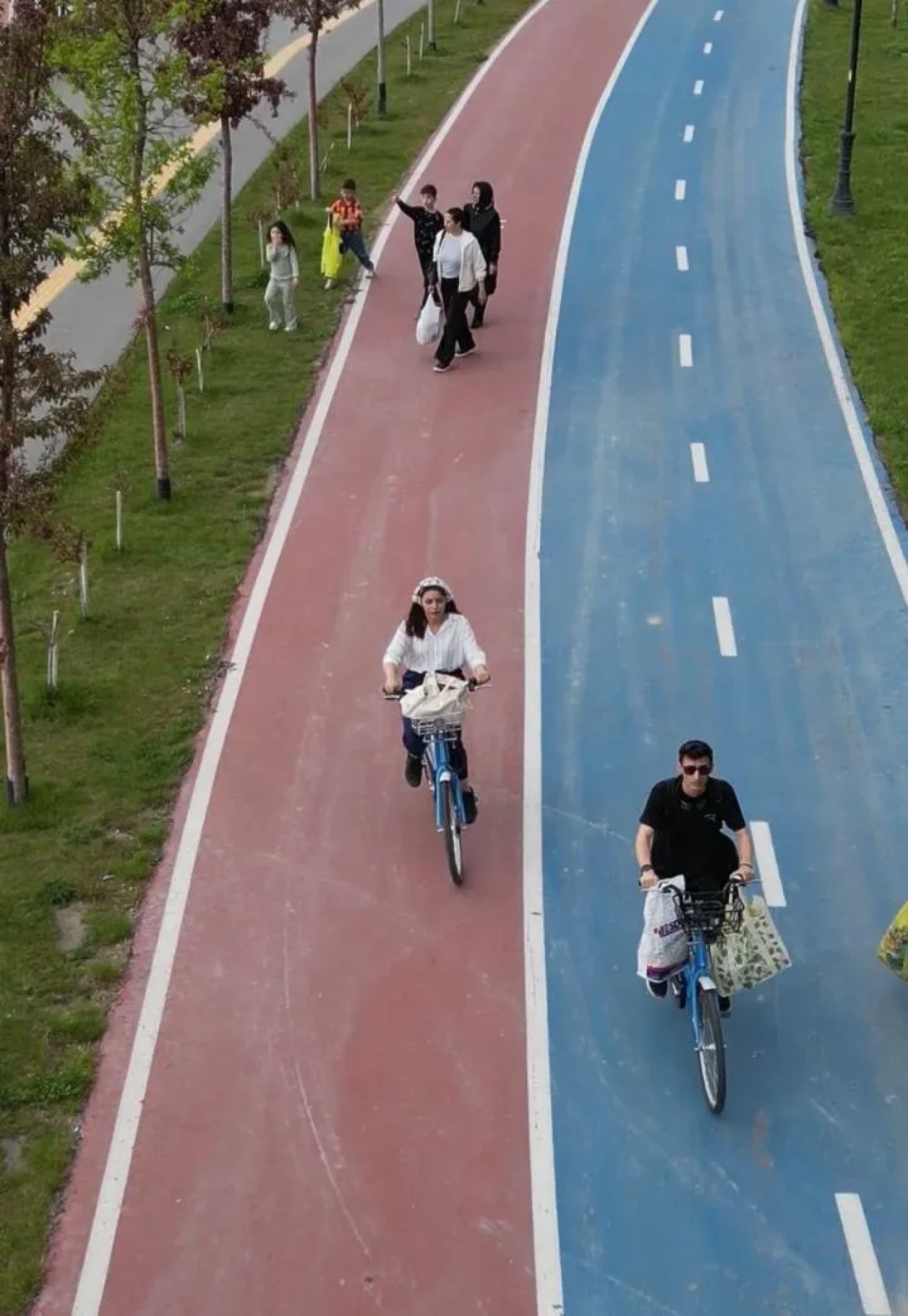 Kayseri'de KAYBİS bisikletlerine vandalizm kameralara yakalandı