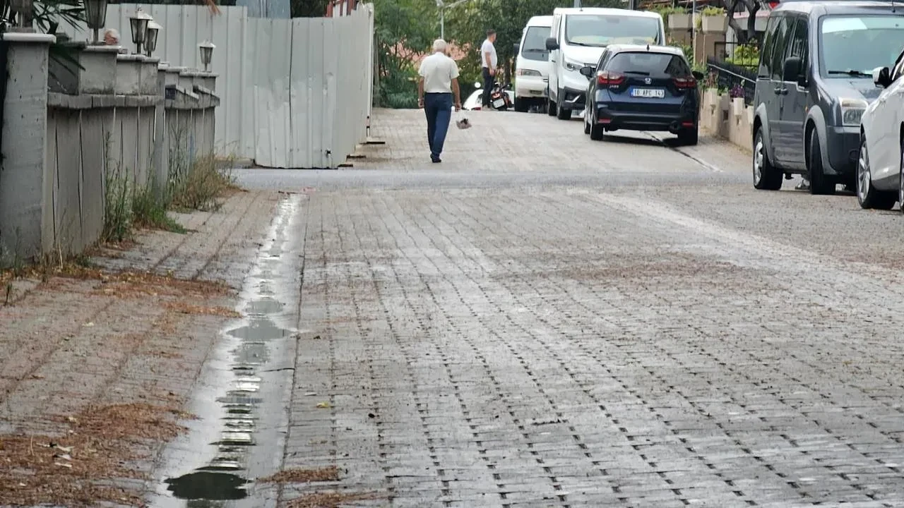 Bandırma’da Sabah Yağmuru Serinlik Getirdi Ve Sıcaklık Düştü