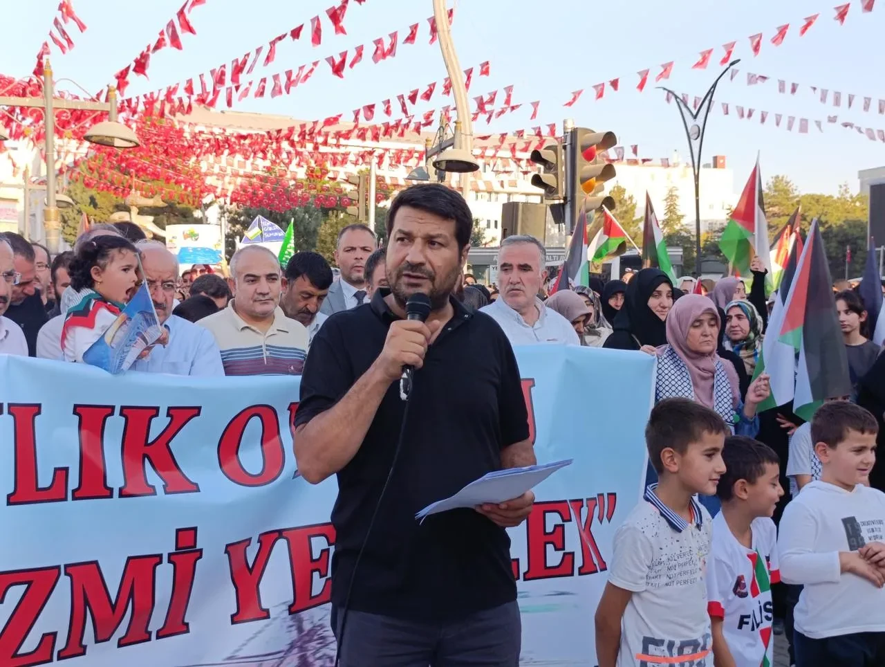 Van'da STK'lar Küresel Sumud Filosu'na Gazze İçin Destek Verdi