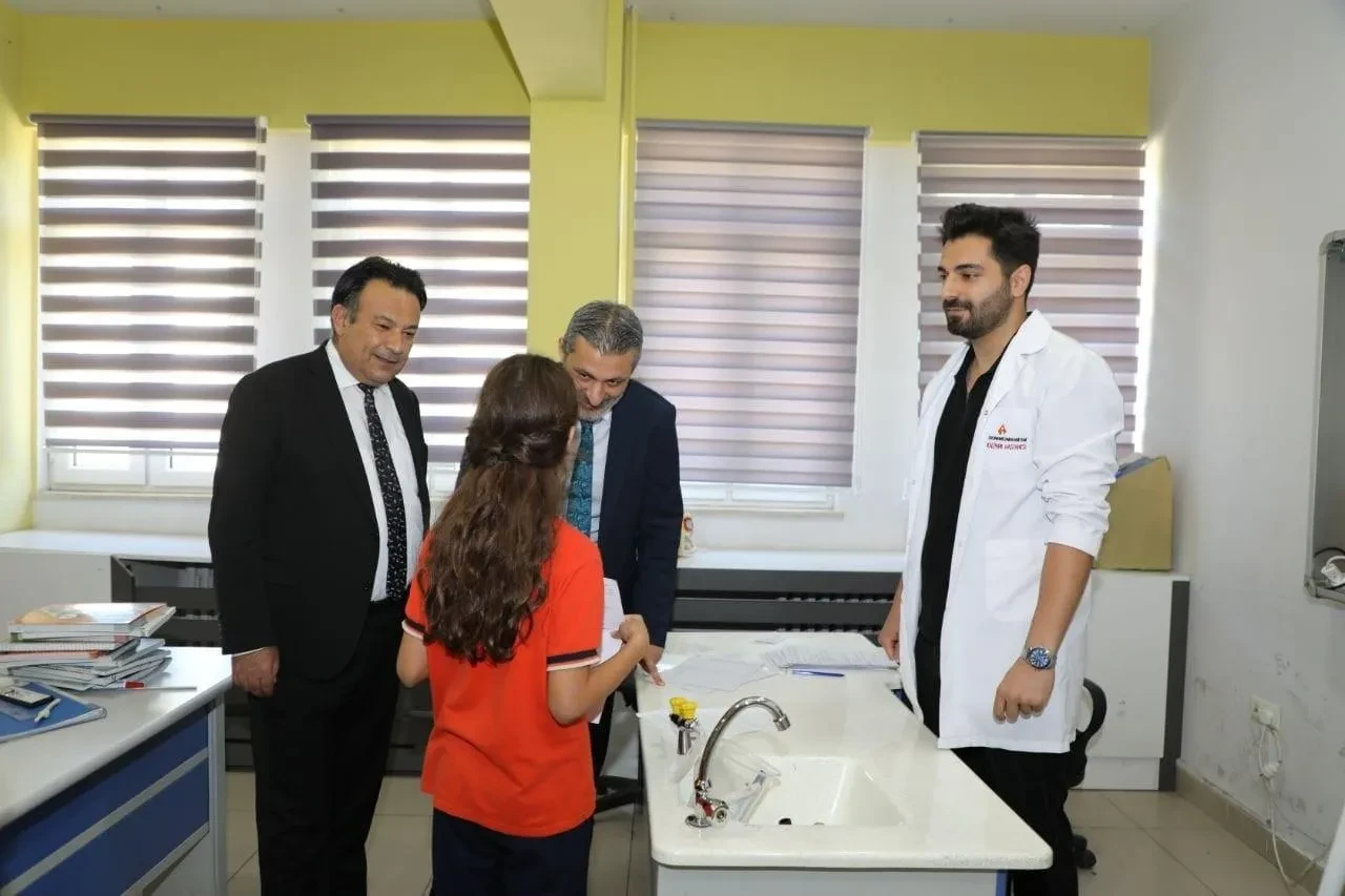 Tunceli’de ortaokul öğrencilerine skolyoz taraması başladı