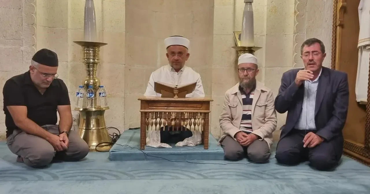 Mevlit Kandili Bayburt’ta camilerde dualarla kutlandı