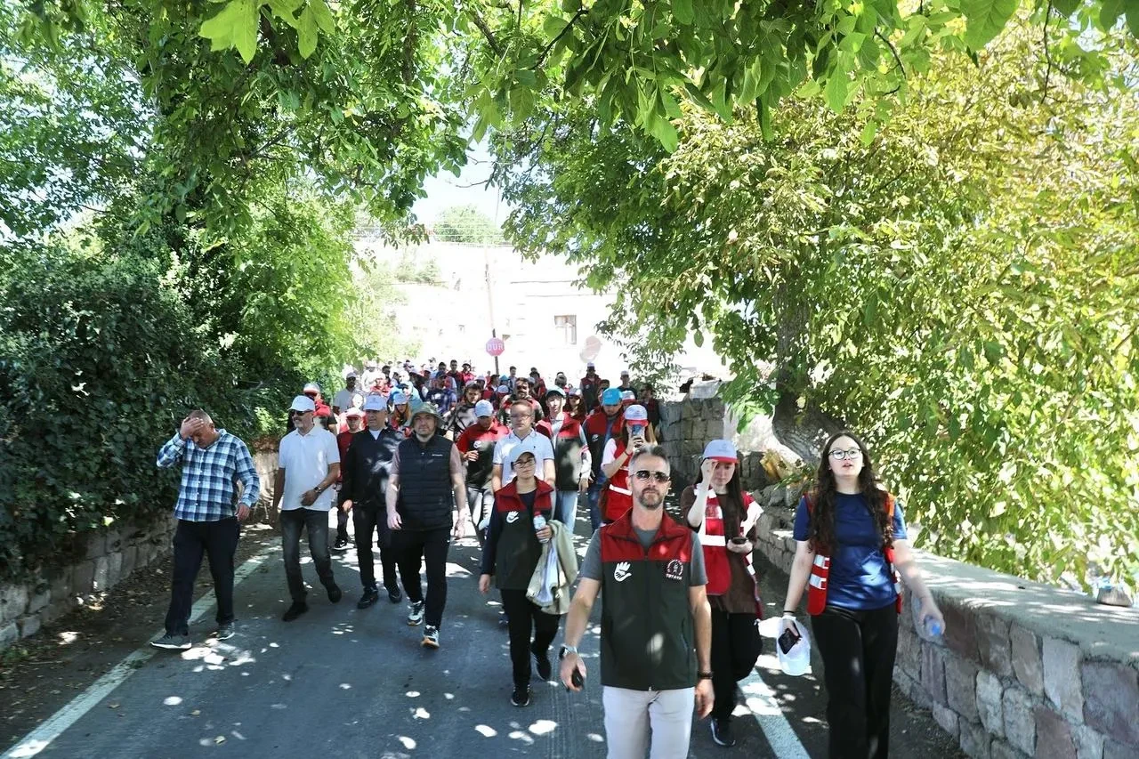 Kocasinan Belediyesi Erkilet’te kültür yürüyüşü düzenledi