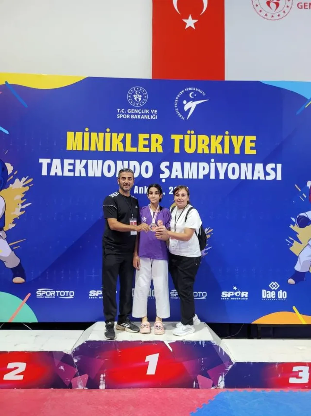 Asya Şengönül İkinci Kez Türkiye Taekwondo Şampiyonu Oldu