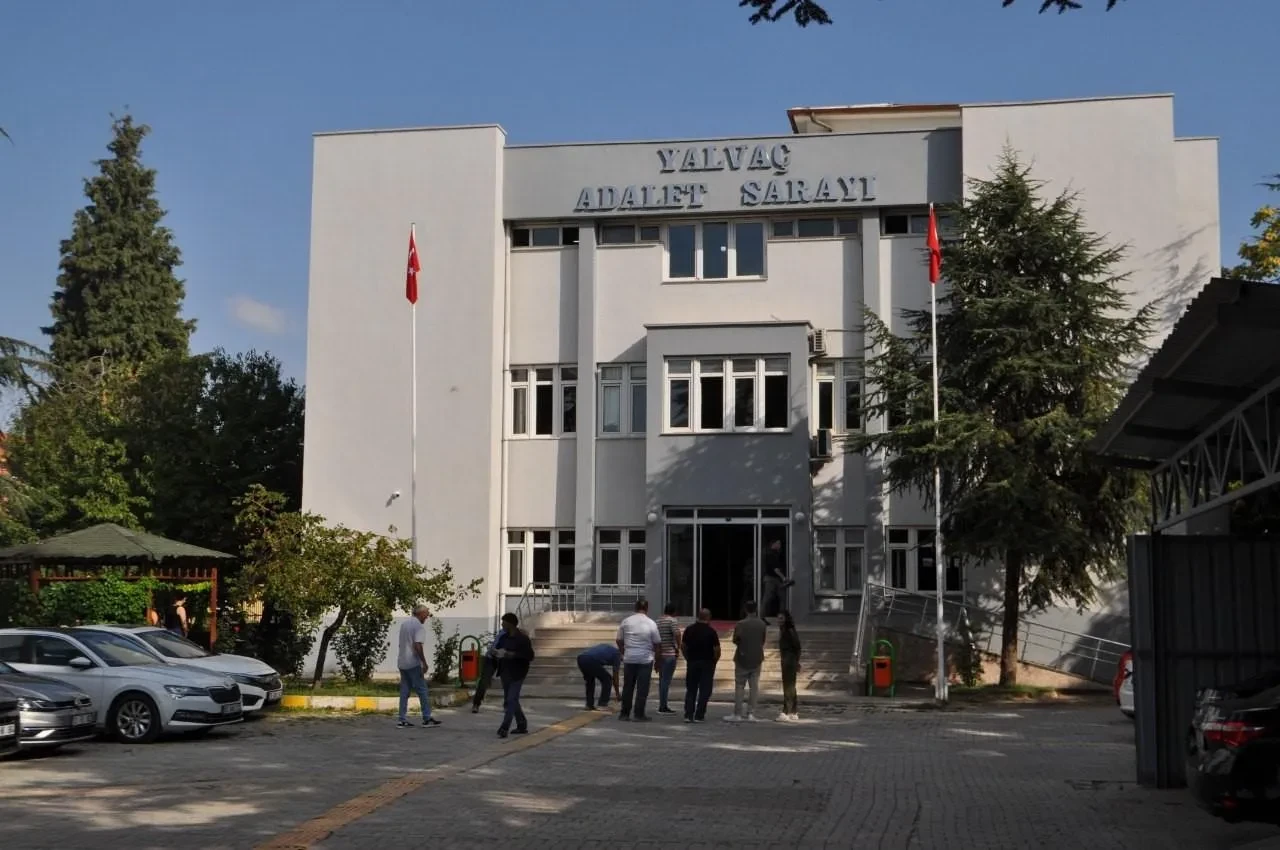 Gelendost Belediyesi başkanı Mustafa Özmen'in tahliye talebi mahkemece reddedildi