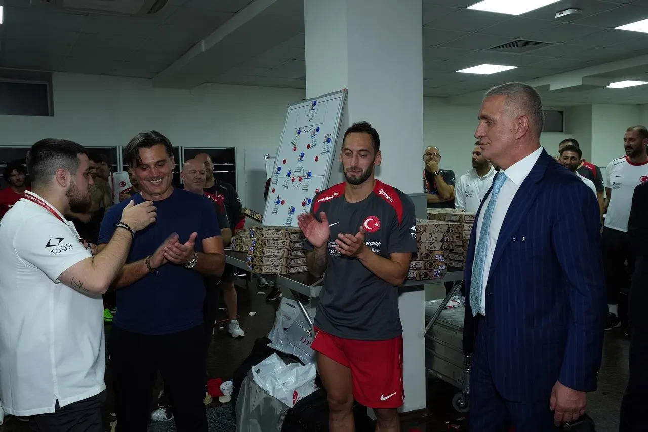 Cumhurbaşkanı Erdoğan A Milli Futbol Takımı'nı Gürcistan galibiyeti için aradı