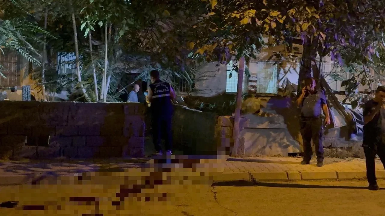 Kayseri İlçesinde Yabancı Uyruklu Kişi Sokakta Bıçaklandı