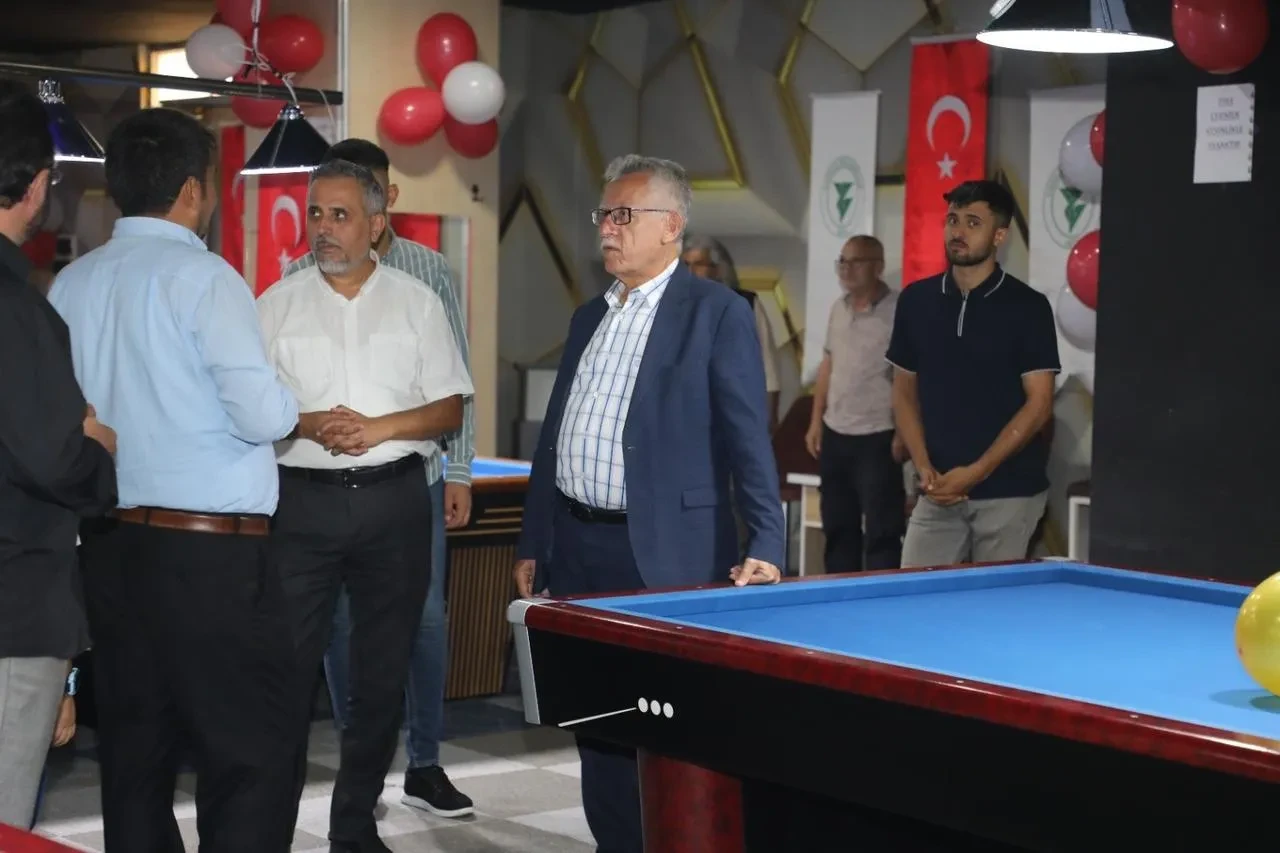 Yozgat'ta 3 bant bilardo turnuvası büyük ilgi gördü
