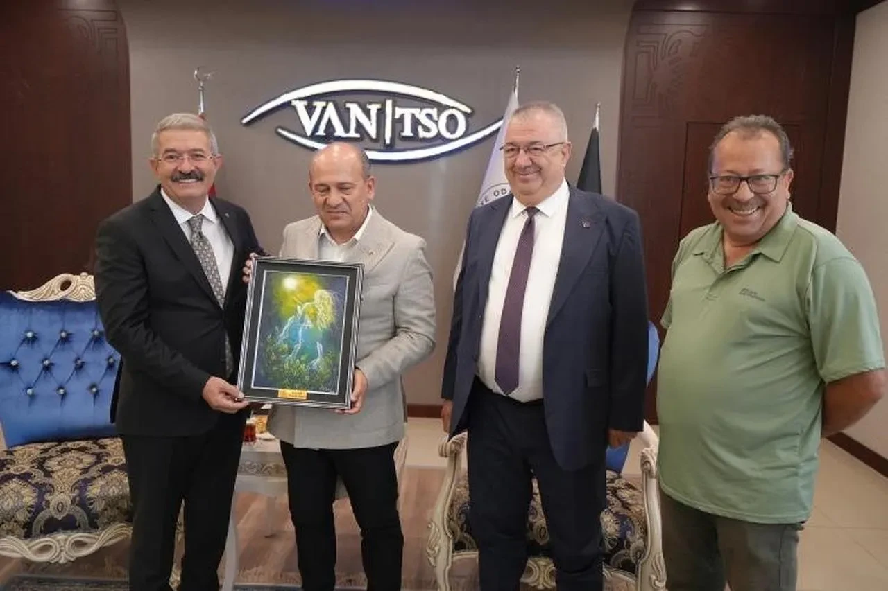 Balıkesir Edremit heyeti Van Edremit’te kardeş şehir çalışmaları başlattı