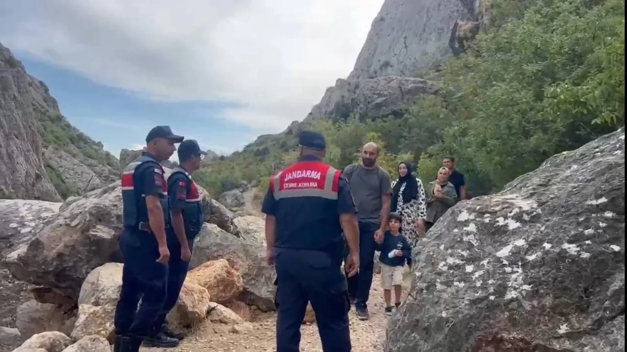 Yozgat'ta Jandarma Kazankaya Kanyonu'nda denetim ve bilgilendirme yaptı