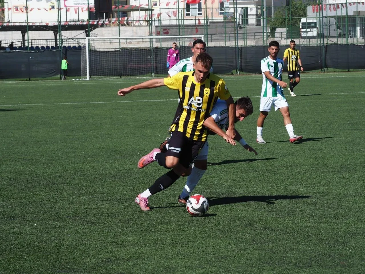 Malatya Yeşilyurtspor Adana 01 FK'yı 3-2 yenerek Ziraat Türkiye Kupası'nda üst