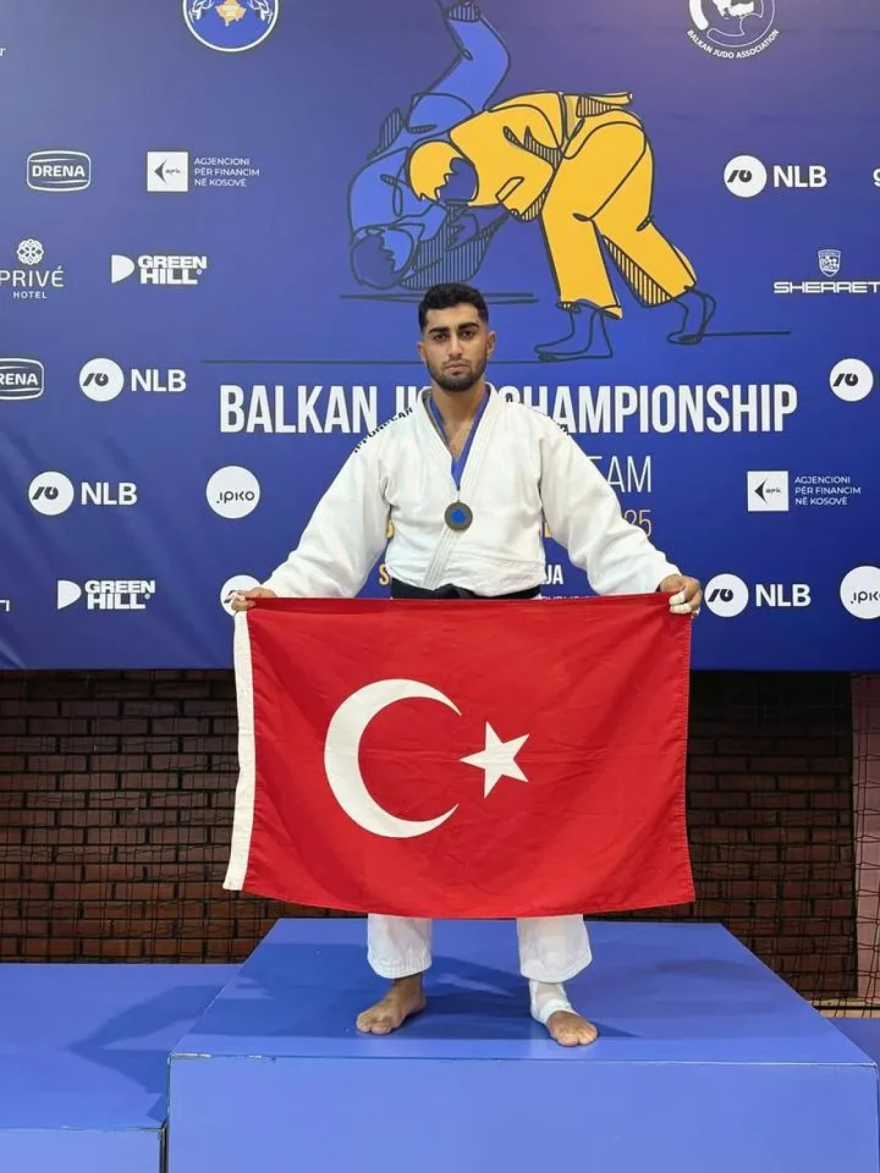 Enes Pınar Kosova’daki Balkan Şampiyonası’nda bronz madalya kazandı