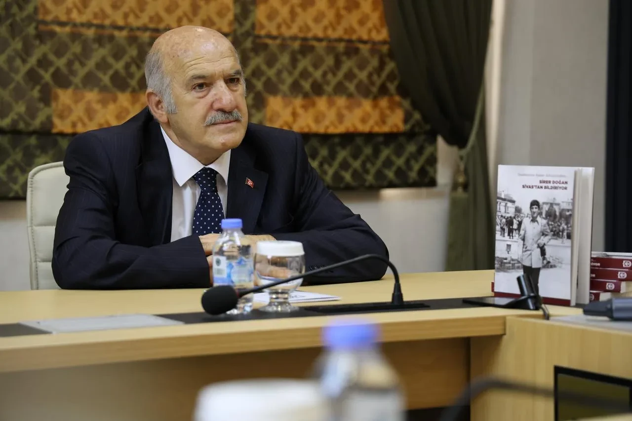 Sirer Doğan’ın 55 yıllık arşivi Sivas Valiliği himayesinde kitap oldu