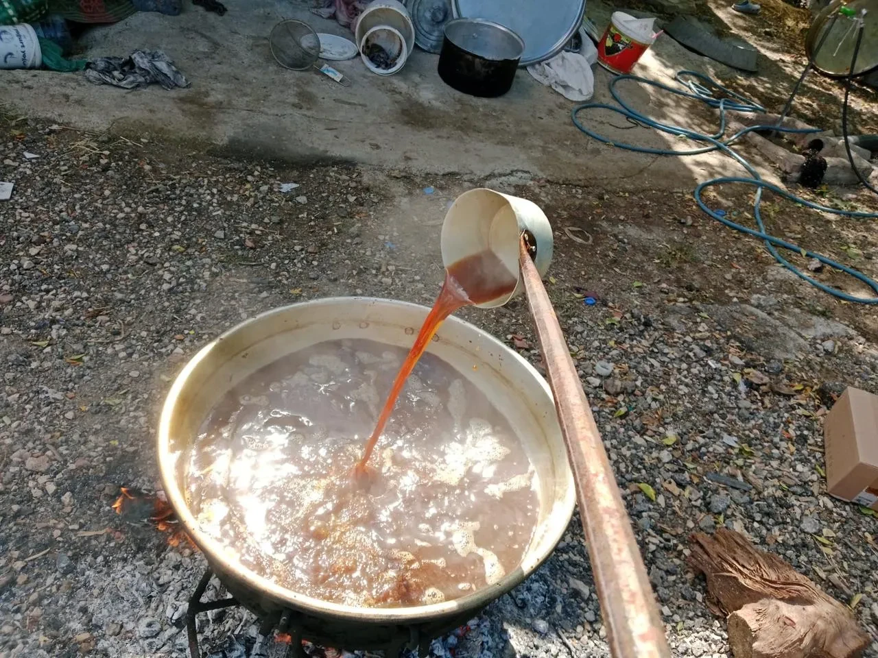 Mihalıççık'ta geleneksel pekmez yapımı için kazanlar kaynamaya başladı