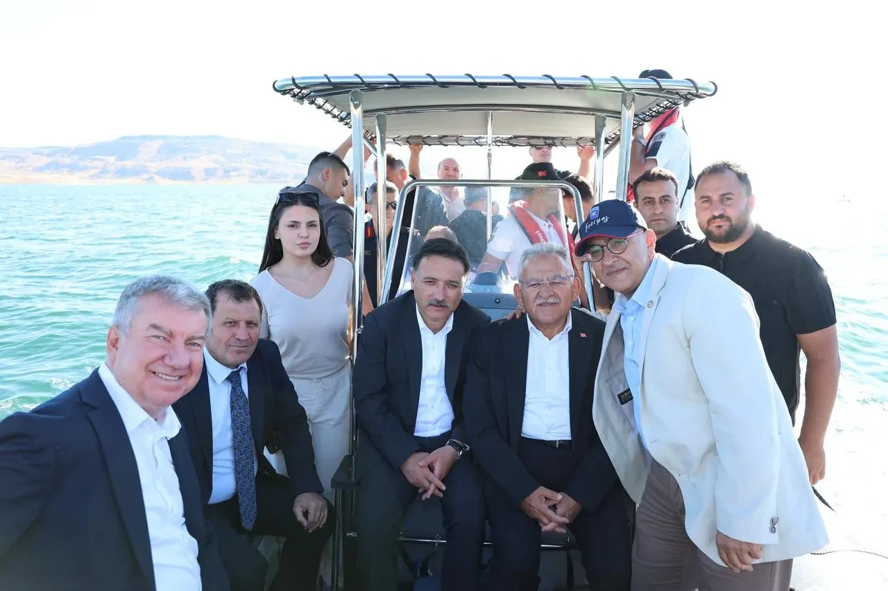 Kayseri Optimist Yelken Yarışları başladı Vali Çiçek merkez olma hedefini vurguladı