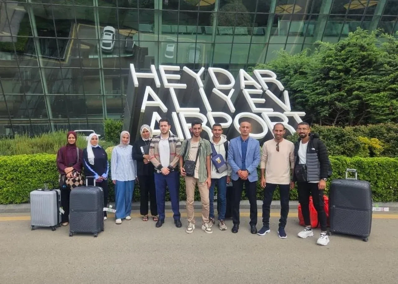 Azerbaycan 14 Filistinli öğrenciyi Gazze'den tahliye etti