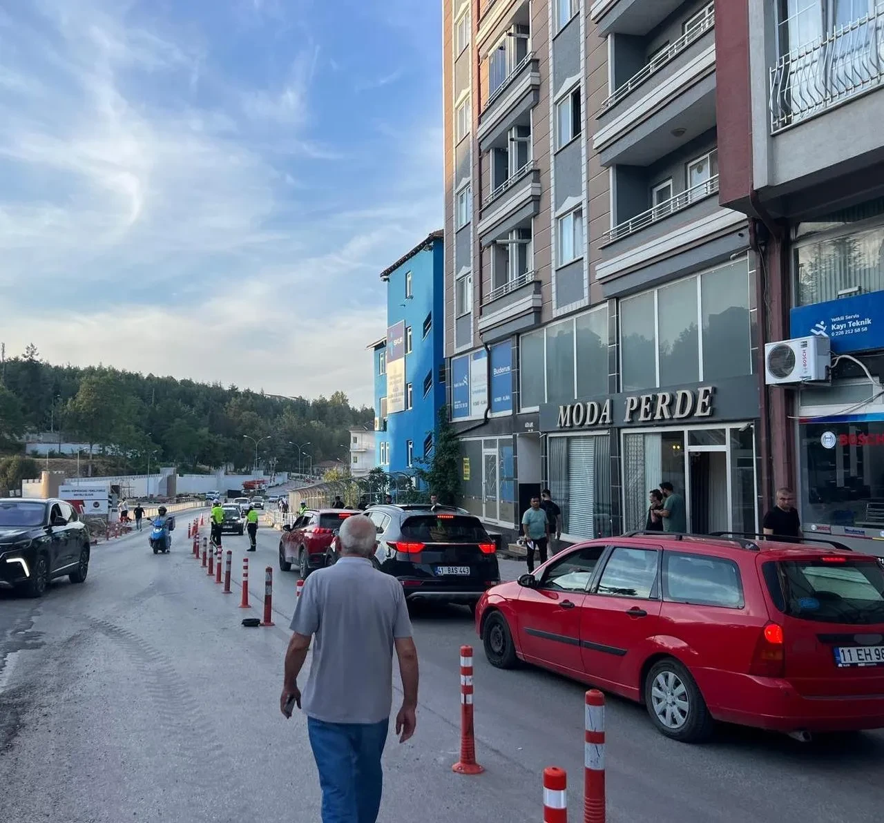 Bilecik'te Hamsu Köprüsü'nde toprak kayması nedeniyle trafik kapatıldı