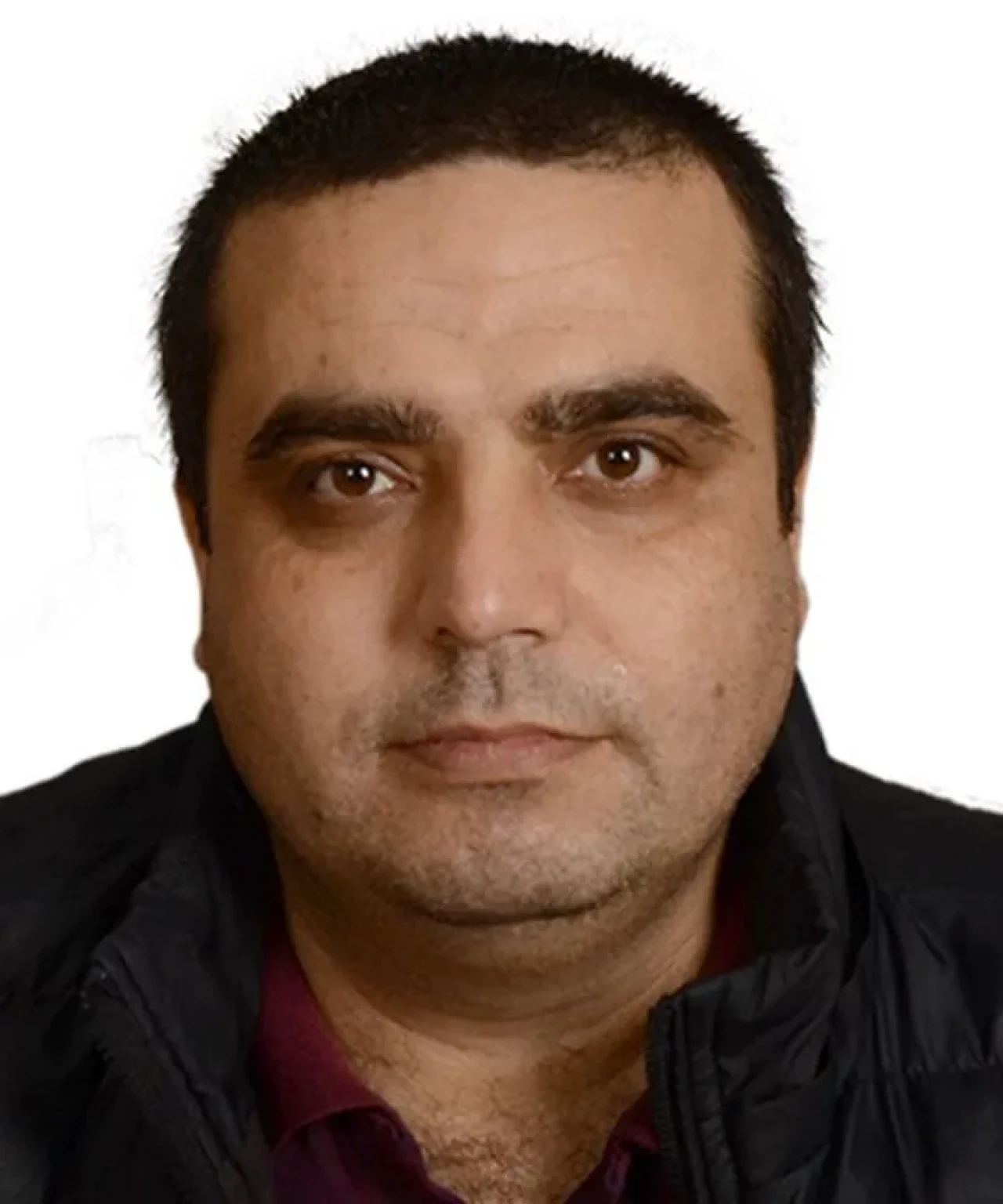 Samsun'da yalnız yaşayan öğretmen Halit Çakır evinde ölü bulundu