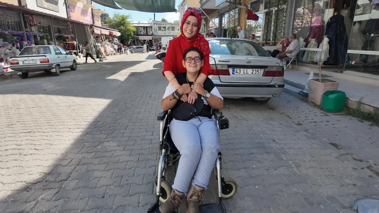 Cavit Eren Köker Gediz’de yetkililerden iş talebinde bulundu